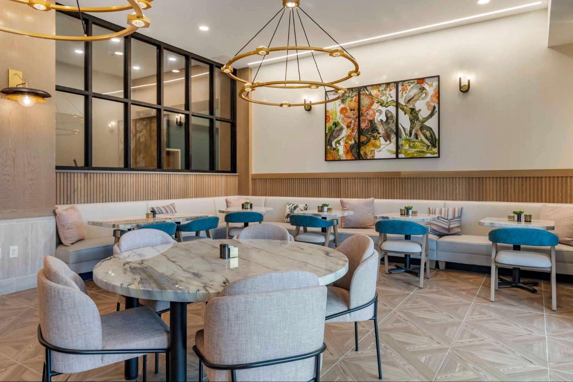 Hotel Cambria Downtown The Vista 3*